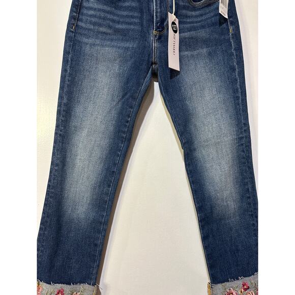 Driftwood Embroidered Colette Jeans Medium Wash Size 25W 26L NWT Floral Cuffed - Picture 15 of 16